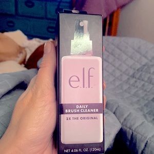 e.l.f. Daily Brush Cleaner